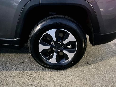 Used 2024 Jeep Grand Cherokee Limited 4xe image 34