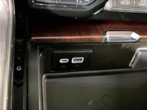Certified 2023 GMC Yukon Denali Ultimate AWD/4WD image 15