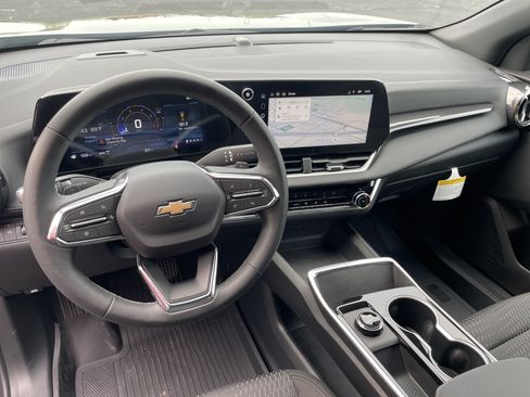 Used 2026 Chevrolet Equinox LT w/ LPO, Floor Liner Package AWD/4WD image 19