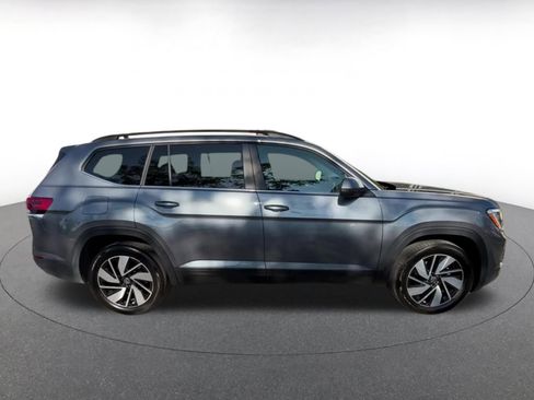 Used 2025 Volkswagen Atlas SE image 16