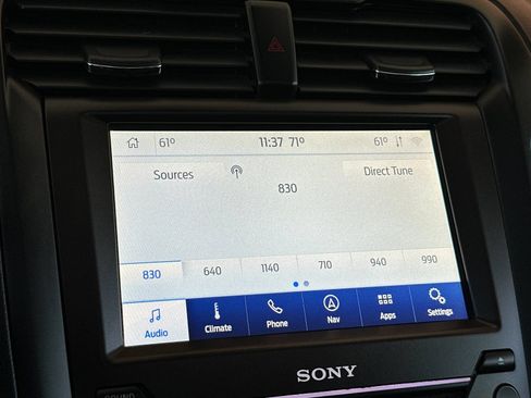 Used 2020 Ford Fusion Titanium AWD/4WD image 23