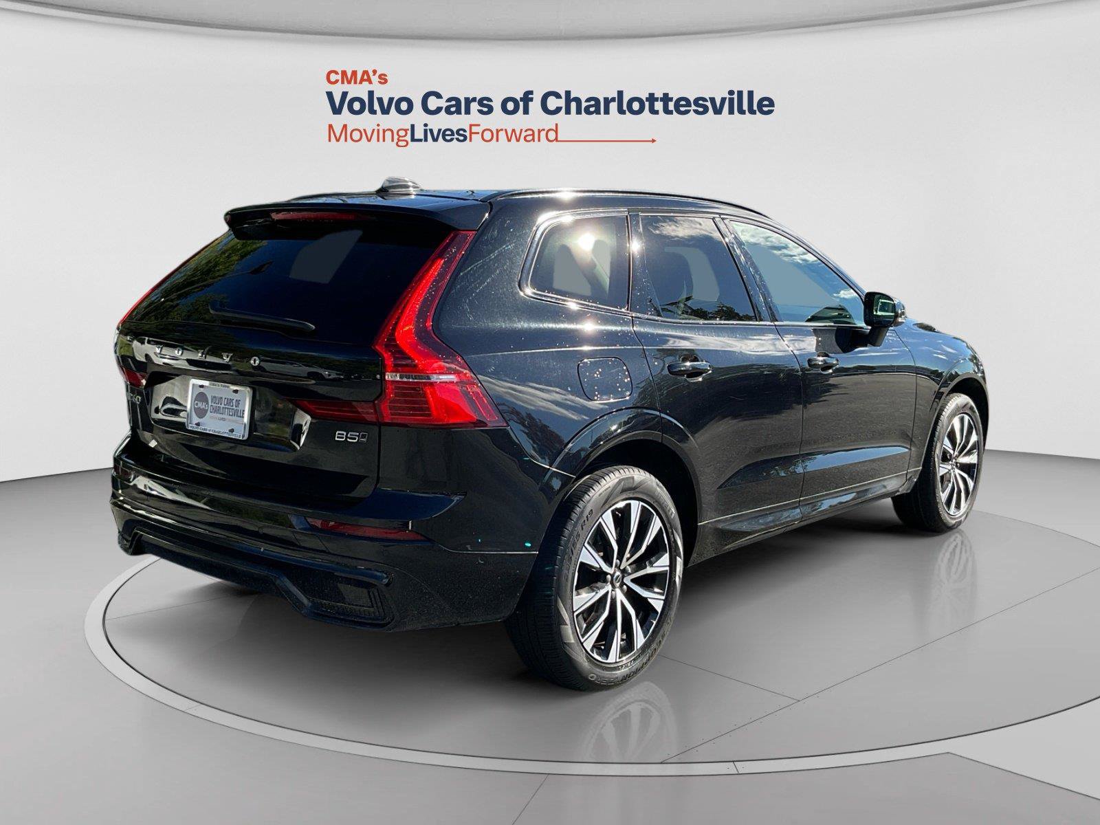 Certified 2024 Volvo XC60 B5 Plus w/ Climate Package AWD/4WD image 5