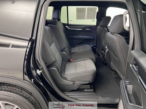 Used 2025 GMC Acadia Elevation FWD image 41