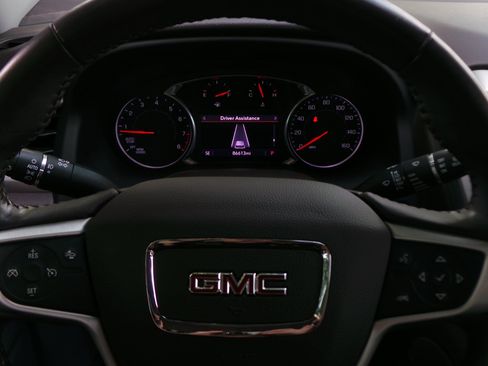 Used 2022 GMC Acadia SLT FWD image 31