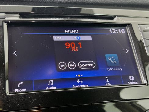 Used 2020 Nissan Rogue S w/ Special Edition Package FWD image 21