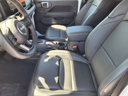New 2025 Jeep Wrangler Unlimited Rubicon 392 image 11