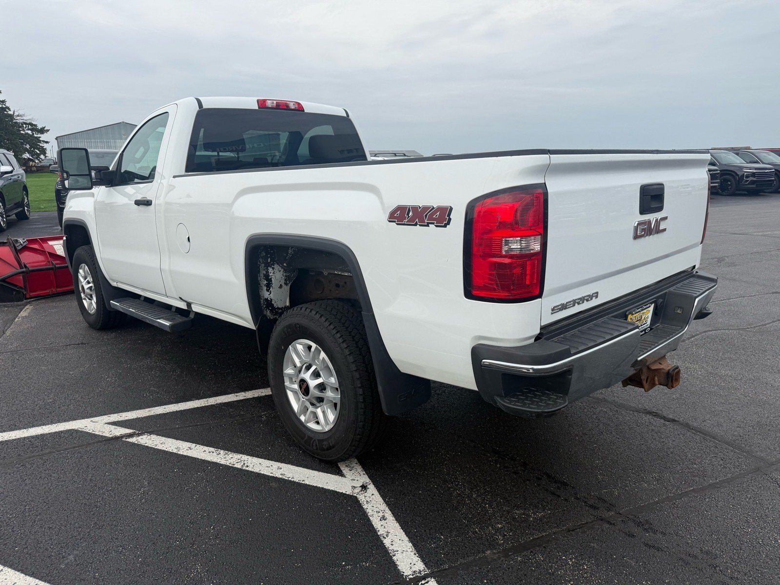 Used 2016 GMC Sierra 2500 4x4 Regular Cab w/ Sierra Convenience Package image 4