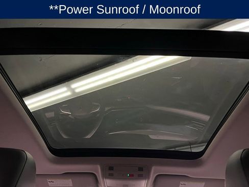 Used 2022 Volkswagen Taos SEL w/ Panoramic Sunroof Package AWD/4WD image 10