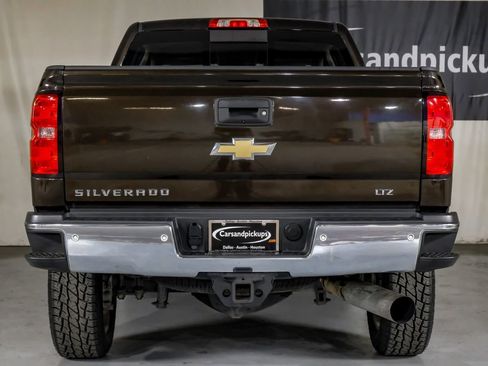 Used 2019 Chevrolet Silverado 2500 LTZ w/ Duramax Plus Package image 9