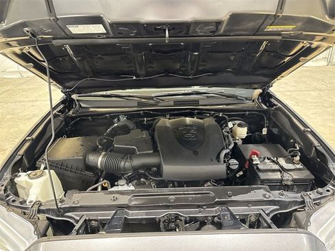 Used 2023 Toyota Tacoma SR5 image 28