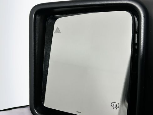 Used 2022 Jeep Wrangler Sahara w/ Safety Group image 16