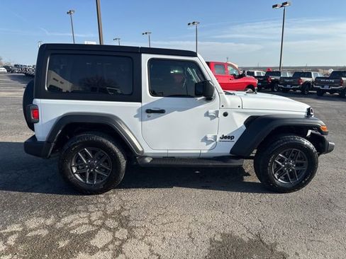 Used 2024 Jeep Wrangler Sport AWD/4WD image 11