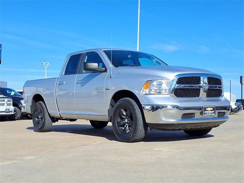 Used 2016 RAM 1500 Classic SLT image 3