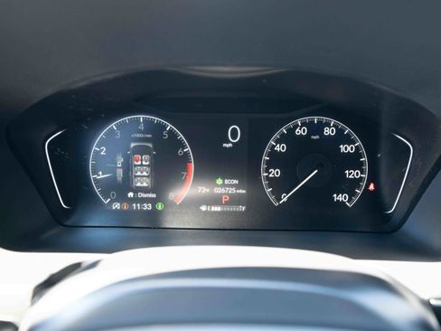 Used 2025 Honda Pilot Touring image 16