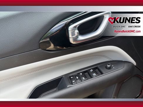 Used 2025 Jeep Compass Limited AWD/4WD image 21