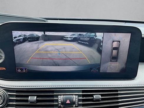 Used 2022 Lexus LS 500 w/ Interior Upgrade Package RWD image 23