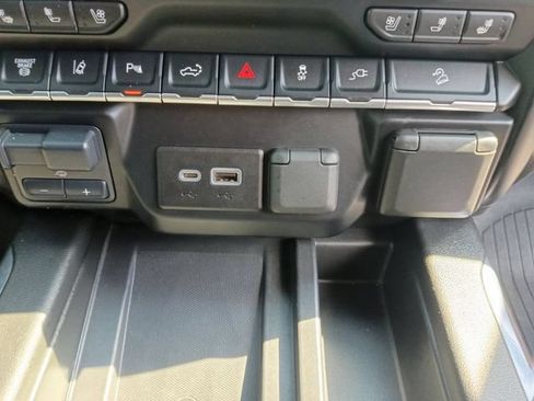 Used 2020 Chevrolet Silverado 2500 High Country w/ Z71 Off-Road Package AWD/4WD image 6