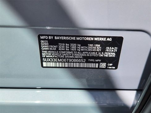 Used 2026 BMW X7 M60i image 25