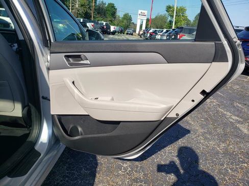 Used 2018 Hyundai Sonata SE FWD image 17