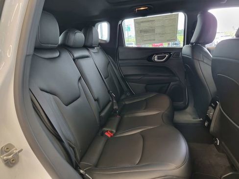 New 2025 Jeep Compass Limited w/ Sun & Sound Group image 20