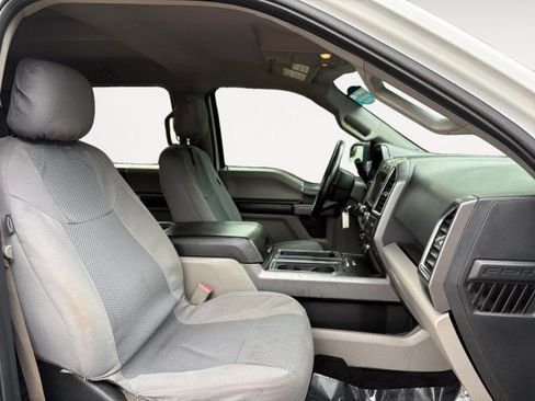 Used 2015 Ford F150 XLT w/ Equipment Group 302A Luxury AWD/4WD image 8