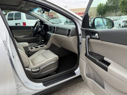 Used 2017 Kia Sportage EX w/ EX Premium Package image 25