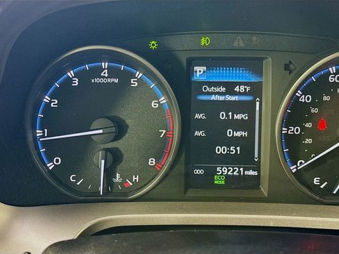 Used 2017 Toyota RAV4 XLE image 14