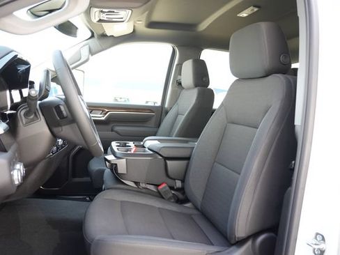 New 2026 GMC Sierra 2500 SLE w/ SLE Value Package; AWD/4WD image 17