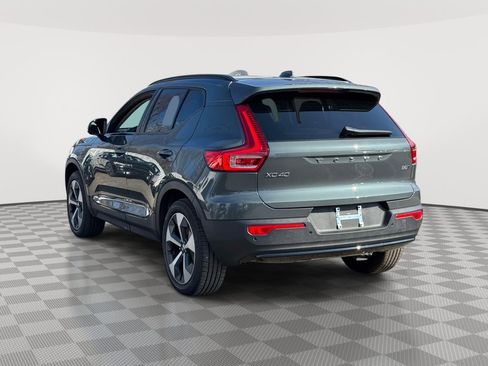 Used 2026 Volvo XC40 B5 Core w/ Climate Package image 5