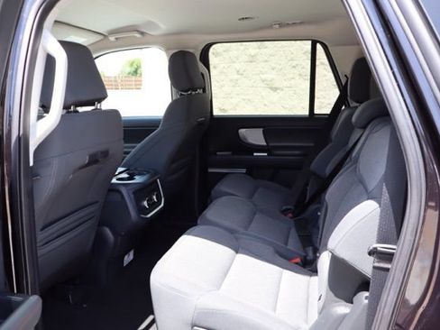 Used 2025 Ford Expedition Max Active AWD/4WD image 10