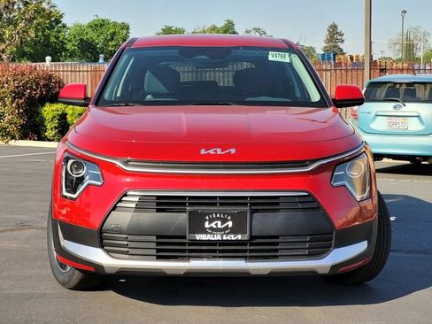 New 2025 Kia Niro LX image 2