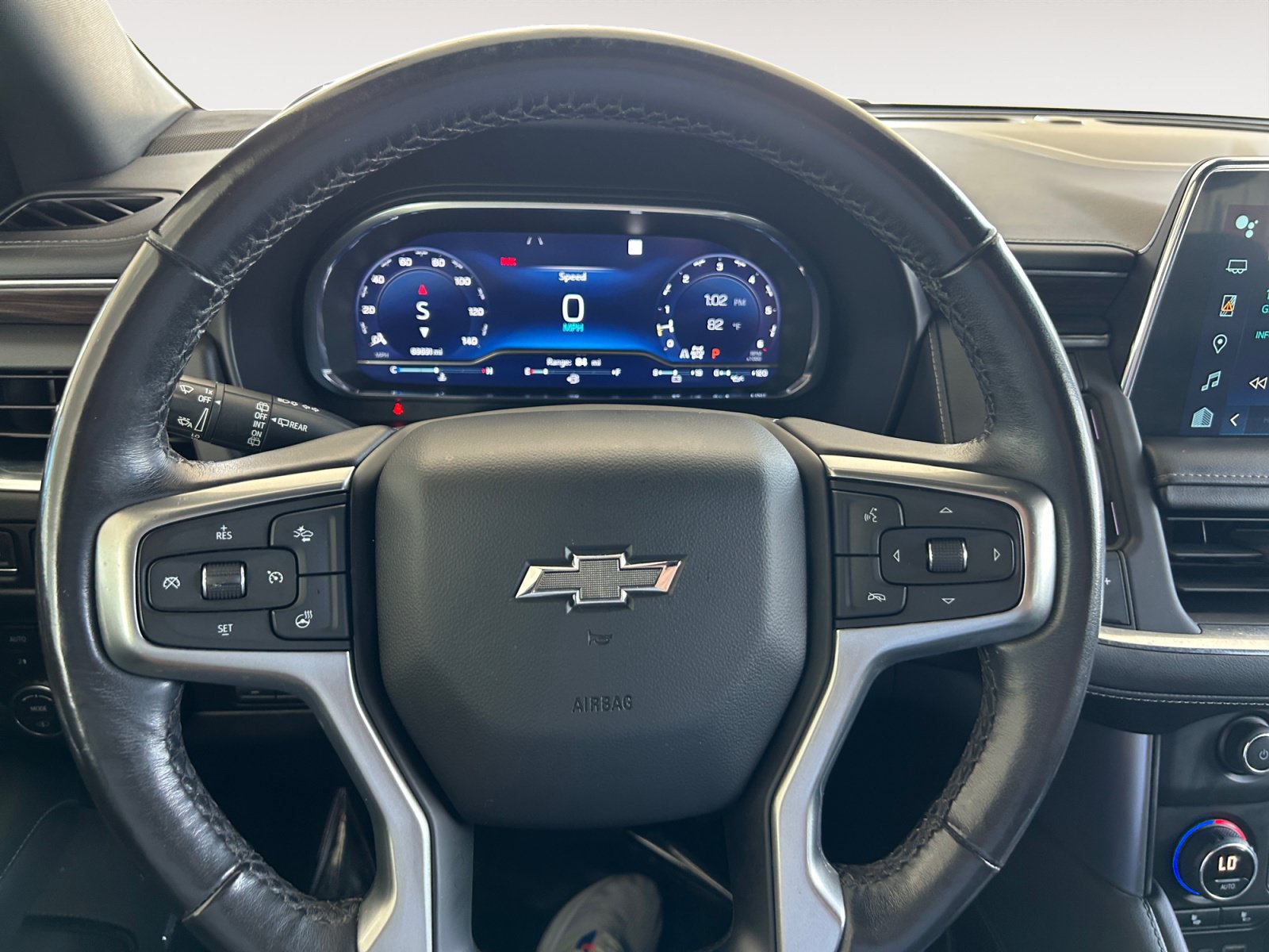 Used 2022 Chevrolet Suburban Z71 w/ Z71 Off-Road Package AWD/4WD image 12