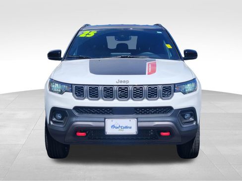 Used 2025 Jeep Compass Trailhawk AWD/4WD image 36