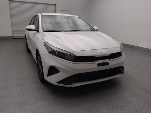 Used 2024 Kia Forte LXS image 14