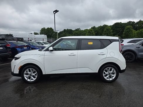 Certified 2024 Kia Soul LX w/ Option Group 015 FWD image 4