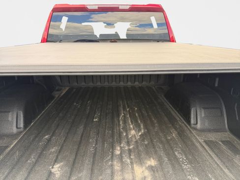 Used 2022 GMC Sierra 1500 Elevation AWD/4WD image 9