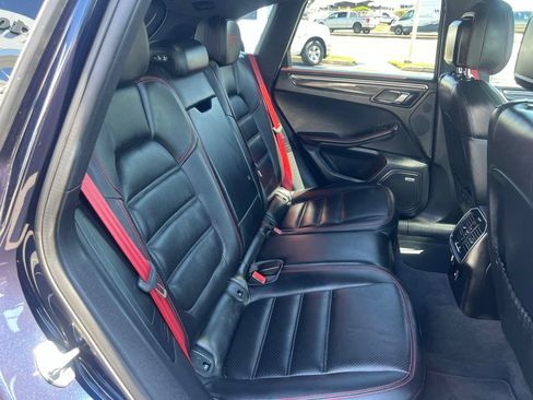 Used 2018 Porsche Macan GTS AWD/4WD image 46