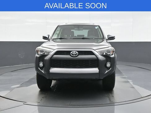 Used 2017 Toyota 4Runner SR5 Premium w/ Convenience Package AWD/4WD image 2
