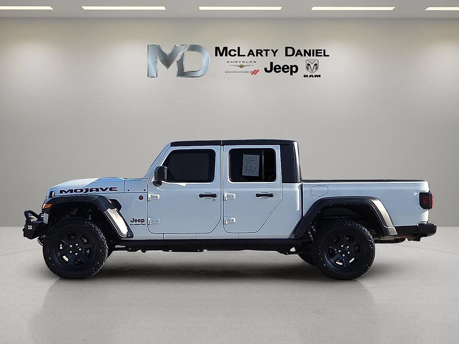 Used 2022 Jeep Gladiator Mojave w/ Trailer Tow Package AWD/4WD image 3
