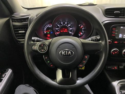 Used 2018 Kia Soul image 17