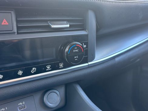 Used 2023 Nissan Rogue SV w/ SV Premium B Package image 49