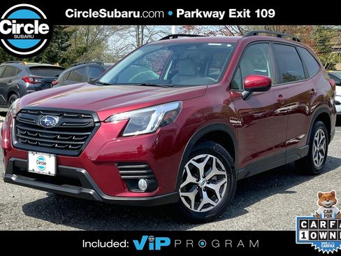 Certified 2023 Subaru Forester Premium AWD/4WD image 1
