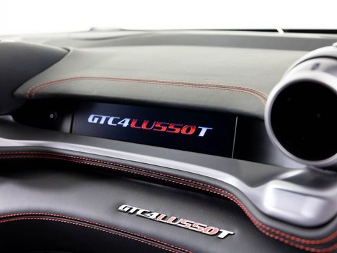 Certified 2019 Ferrari GTC4Lusso T RWD image 43
