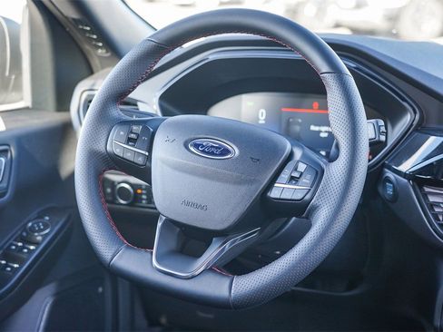 Used 2025 Ford Escape ST-Line w/ Equipment Group 301A image 17