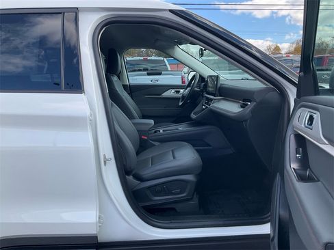 New 2026 Ford Explorer Active w/ Active Comfort Package image 12