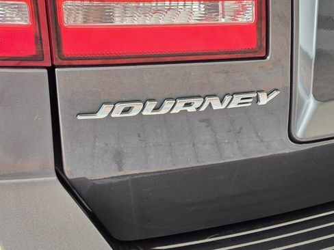 Used 2020 Dodge Journey SE image 10