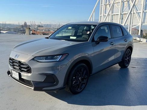 Used 2025 Honda HR-V Sport image 7