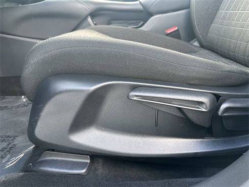 Used 2025 Honda HR-V LX image 14