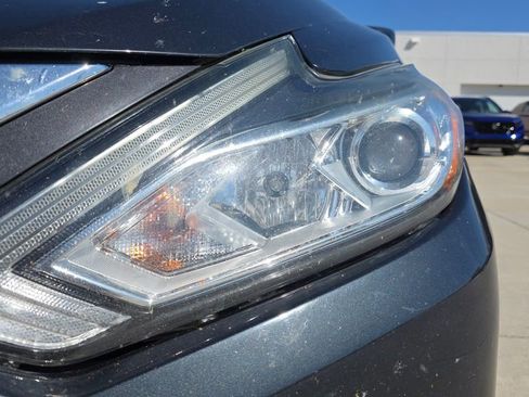 Used 2017 Nissan Altima 2.5 SV image 9