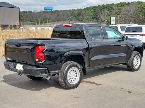 Used 2024 Chevrolet Colorado W/T image 3